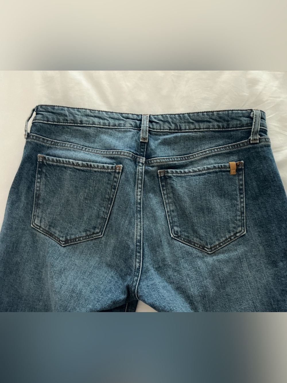 Joe's Jeans The Lara Mid Rise Ankle Cigarette SZ 29 Light distress EUC NO FLAWS - Picture 4 of 7